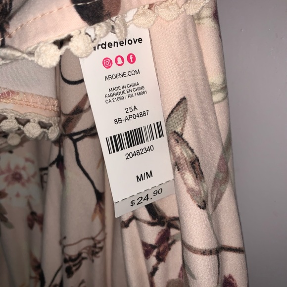 🆕 Floral Off-Shoulder Romper - Picture 2 of 2